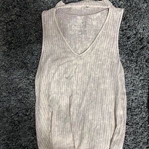 Tank top with an open front